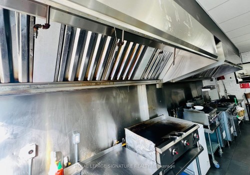761 Dundas Street W, Toronto, ON 