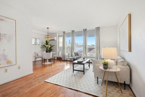502-45 Southport Street, Toronto, ON - Indoor Photo Showing Living Room