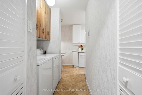 502-45 Southport Street, Toronto, ON - Indoor Photo Showing Laundry Room