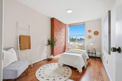 502-45 Southport Street, Toronto, ON - Indoor Photo Showing Bedroom