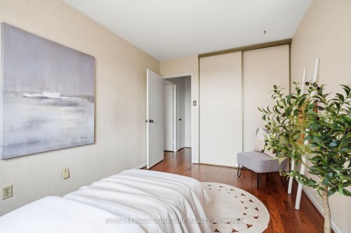 502-45 Southport Street, Toronto, ON - Indoor Photo Showing Bedroom