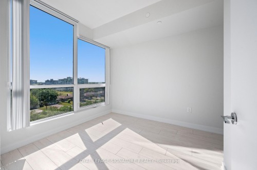 710-10 De Boers Drive E, Toronto, ON - Indoor Photo Showing Other Room