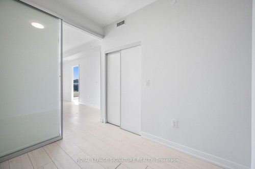 710-10 De Boers Drive E, Toronto, ON - Indoor Photo Showing Other Room