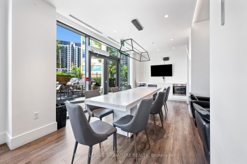 710-10 De Boers Drive E, Toronto, ON - Indoor Photo Showing Dining Room