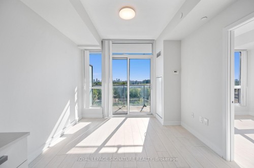 710-10 De Boers Drive E, Toronto, ON - Indoor Photo Showing Other Room