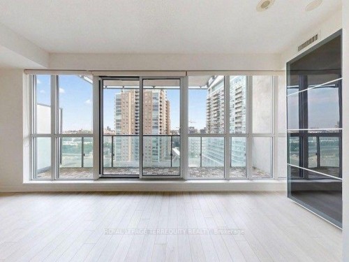 1418-150 Liberty Street, Toronto, ON - Indoor Photo Showing Other Room