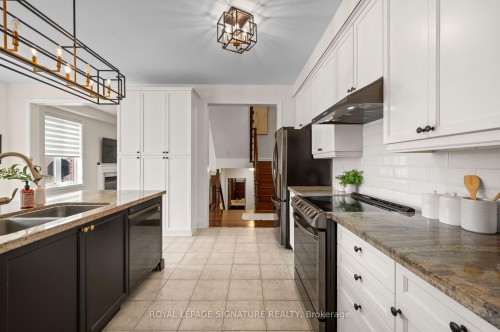 6 Cedarholme Avenue, Caledon, ON - Indoor Photo Showing Kitchen With Double Sink