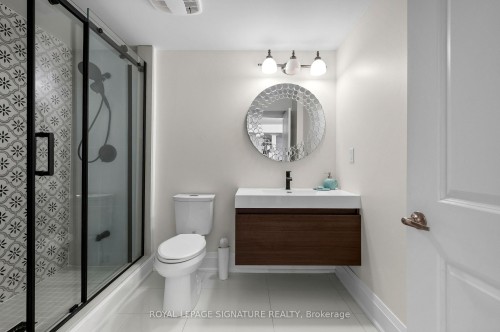 6 Cedarholme Avenue, Caledon, ON - Indoor Photo Showing Bathroom