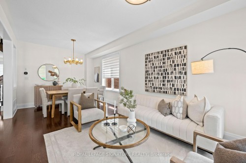 6 Cedarholme Avenue, Caledon, ON - Indoor Photo Showing Living Room
