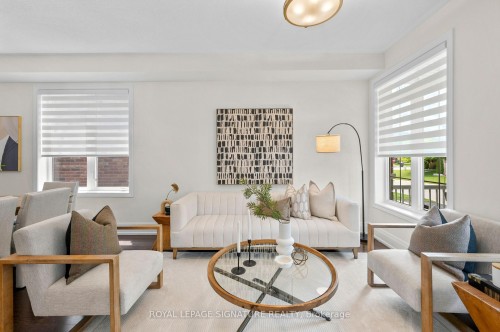 6 Cedarholme Avenue, Caledon, ON - Indoor Photo Showing Living Room