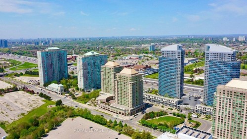 906-18 Lee Centre Drive, Toronto, ON - Outdoor With View