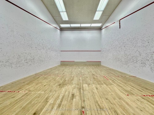 906-18 Lee Centre Drive, Toronto, ON - Indoor Photo Showing Other Room