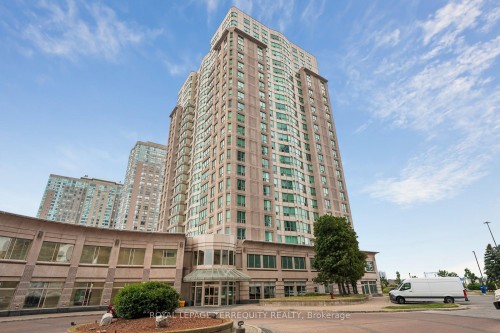 906-18 Lee Centre Drive, Toronto, ON - Outdoor With Facade