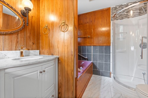 Salle de bains - 2444 Place Surrey, Saint-Lazare, QC - Indoor Photo Showing Bathroom