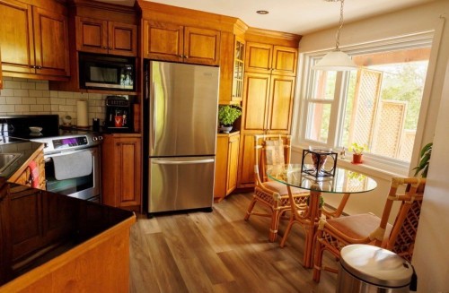 Cuisine - 44A Rue Robert, Saint-Sauveur, QC - Indoor Photo Showing Kitchen