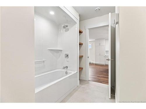 84 Aiden St, Fredericton, NB 