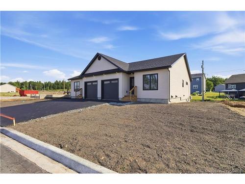 84 Aiden St, Fredericton, NB 