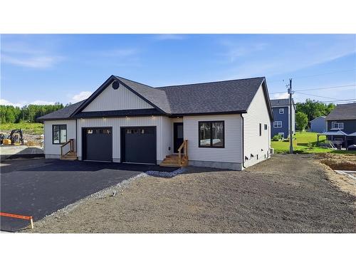 84 Aiden St, Fredericton, NB 