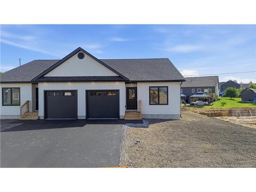 84 Aiden St, Fredericton, NB 