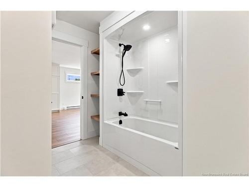 86 Aiden St, Fredericton, NB 
