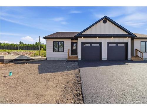 86 Aiden St, Fredericton, NB 