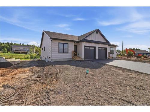 86 Aiden St, Fredericton, NB 