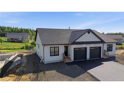 86 Aiden St, Fredericton, NB 