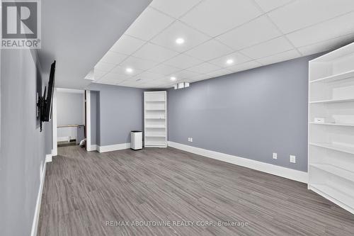 2102 Salma Crescent, Burlington, ON - Indoor Photo Showing Other Room
