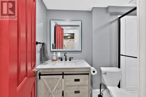 2102 Salma Crescent, Burlington, ON - Indoor Photo Showing Bathroom