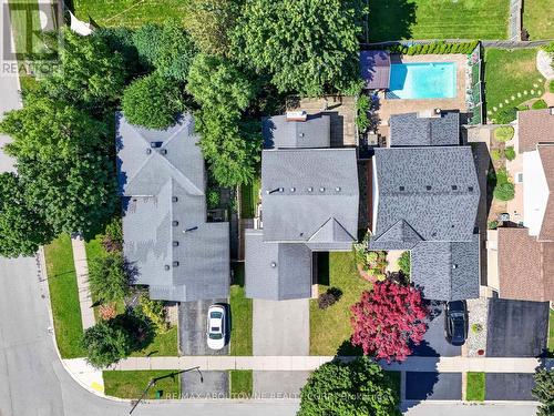 2102 Salma Crescent, Burlington, ON - Outdoor