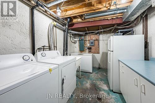 15 Gatwick Lane, Brampton, ON - Indoor Photo Showing Laundry Room