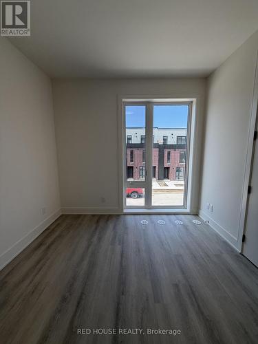 96 Everett Common, St. Catharines, ON - Indoor Photo Showing Other Room