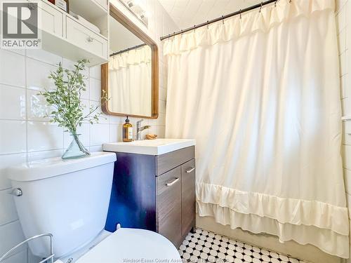 1008 Askin Avenue, Windsor, ON - Indoor Photo Showing Bathroom