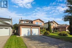 27 GLADIOLA COURT E Whitby, ON L1R 1N8