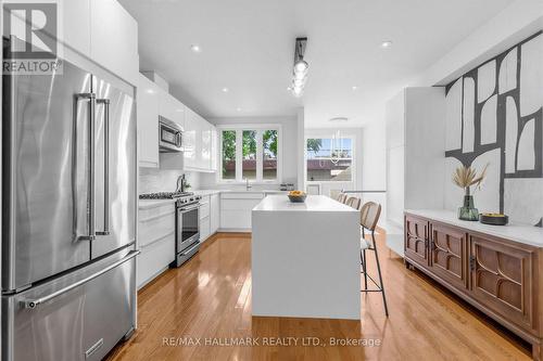 255 Strathmore Boulevard, Toronto, ON - Indoor Photo Showing Kitchen