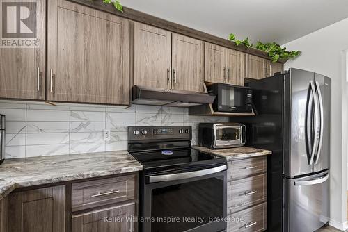 12 Jamie Crescent, Petawawa, ON - Indoor Photo Showing Kitchen