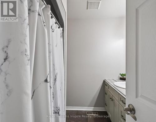 12 Jamie Crescent, Petawawa, ON - Indoor Photo Showing Bathroom