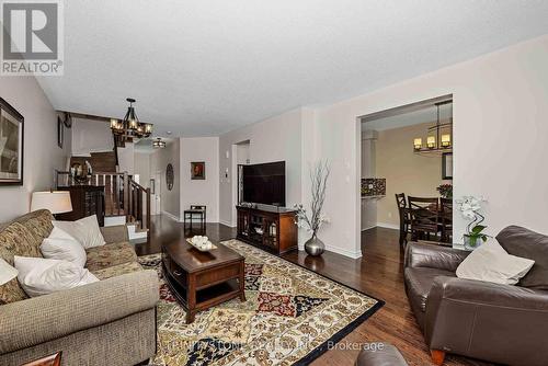 1114 Northgraves Crescent, Ottawa, ON - Indoor Photo Showing Living Room