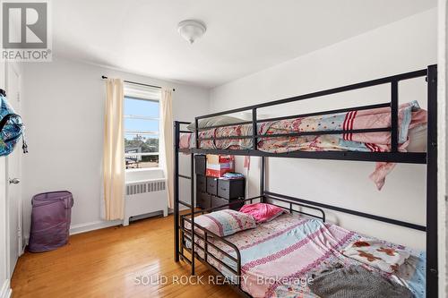 289 Mcarthur Avenue, Ottawa, ON - Indoor Photo Showing Bedroom