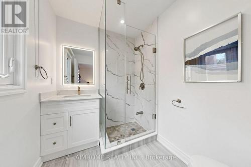 27 Melchior Crescent, Markham, ON - Indoor Photo Showing Bathroom