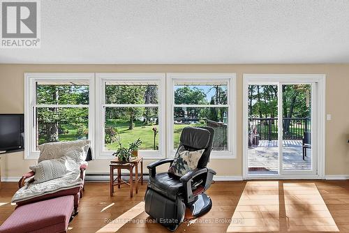 408 Mooney Crescent, Orillia, ON - Indoor Photo Showing Living Room