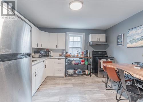 287 Van Horne Street, Sudbury, ON - Indoor Photo Showing Kitchen
