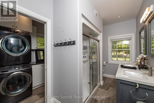 505556 Grey Road 1 Road, Georgian Bluffs, ON - Indoor Photo Showing Laundry Room