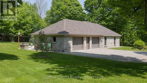 Attached car garage Primary Res - 505556 Grey Road 1 Road, Georgian Bluffs, ON - Outdoor