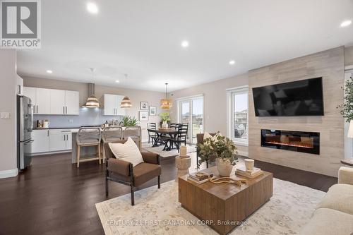 2773 Heardcreek Trail, London North (North S), ON - Indoor Photo Showing Living Room With Fireplace