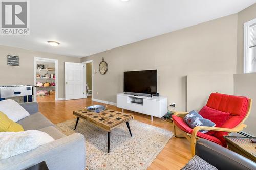 42 Mainsail Drive, Topsail, NL - Indoor Photo Showing Living Room