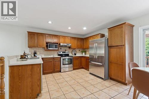1544 Imperial Crescent, Windsor, ON - Indoor Photo Showing Kitchen