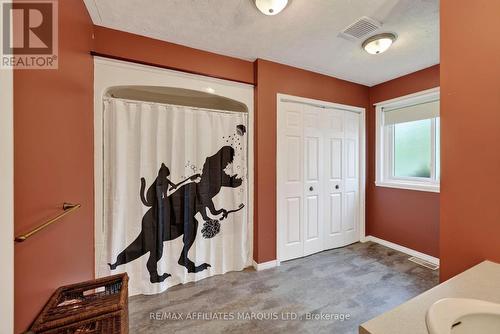 185 Dominion Street N, North Glengarry, ON - Indoor Photo Showing Other Room
