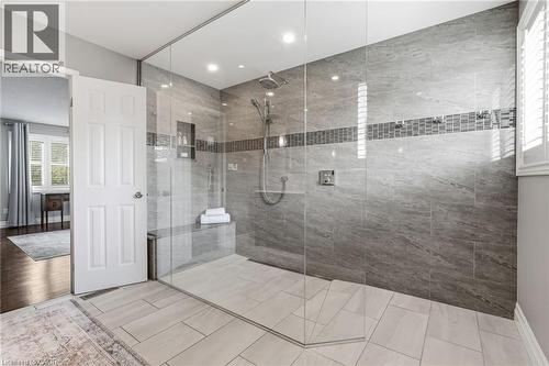 35 Culotta Drive, Waterdown, ON - Indoor Photo Showing Bathroom