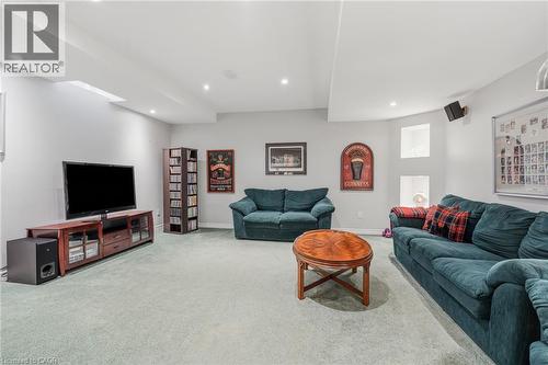 35 Culotta Drive, Waterdown, ON - Indoor Photo Showing Living Room
